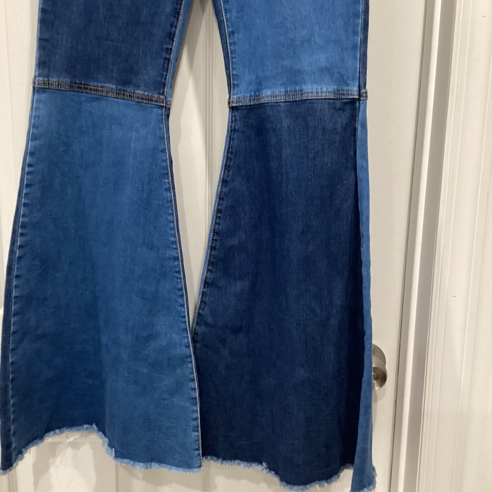 Fashion Nova Flare Jeans - Picture 2 of 11